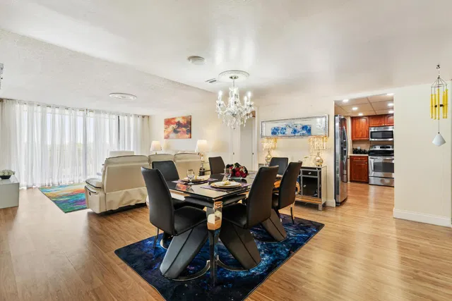 Palm Beach House Unit 402 photo 3
