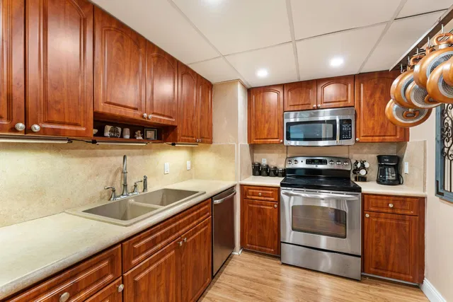 Palm Beach House Unit 402 photo 12