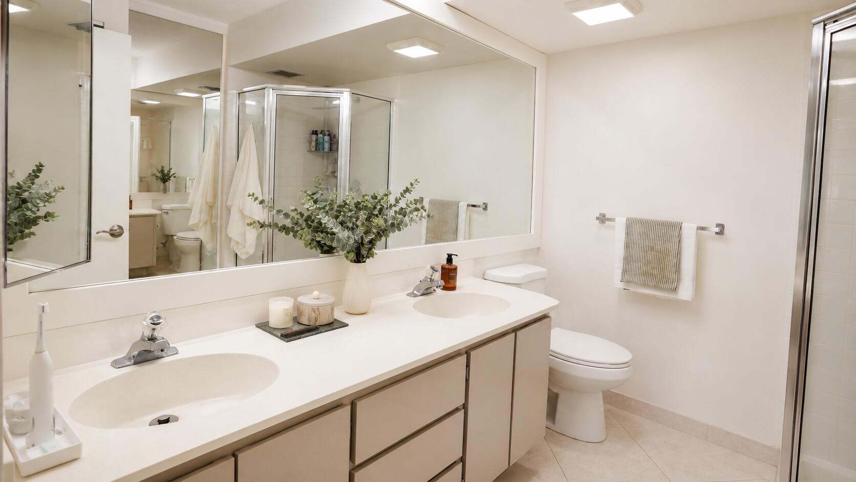 Unit 204 photo 7