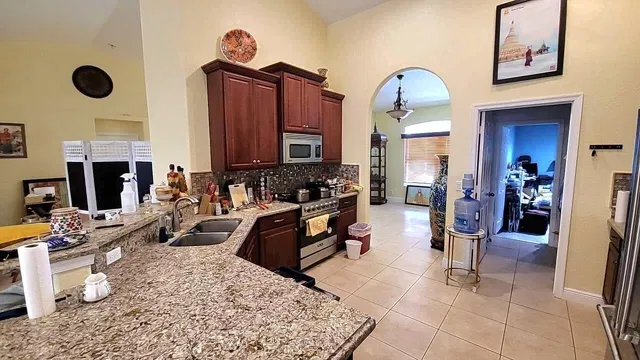  Residence photo 11