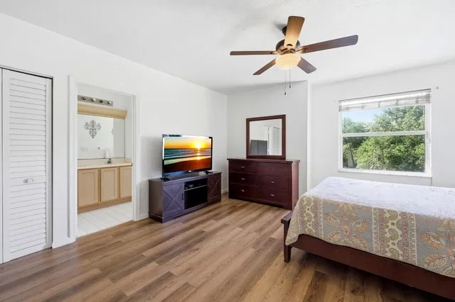 Residence photo 19