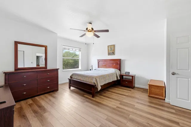 Residence photo 20