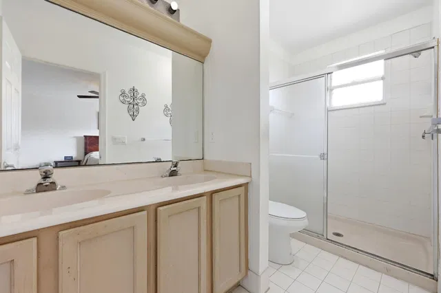 Residence photo 24