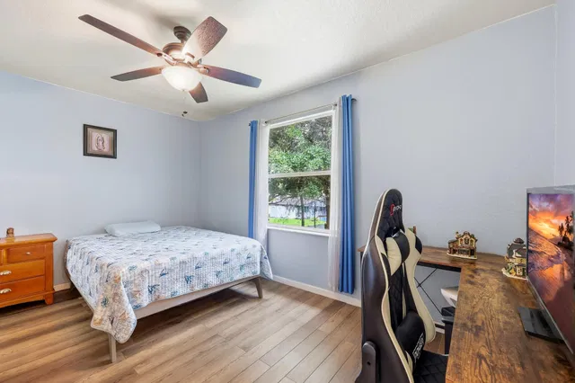 Residence photo 26