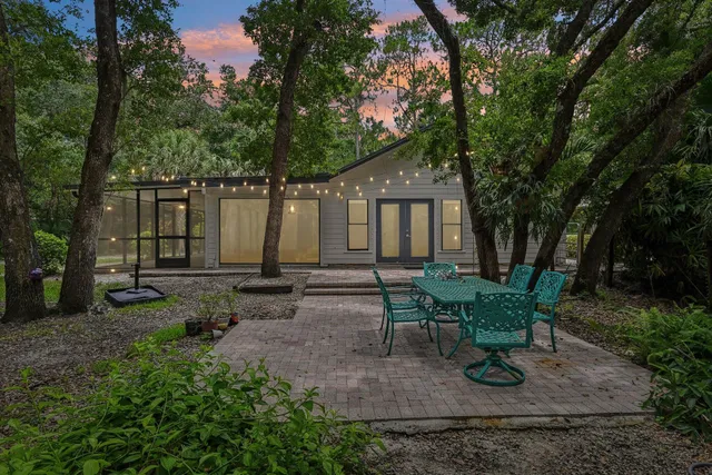 Residence photo 2