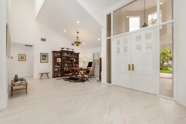 Residence photo 5