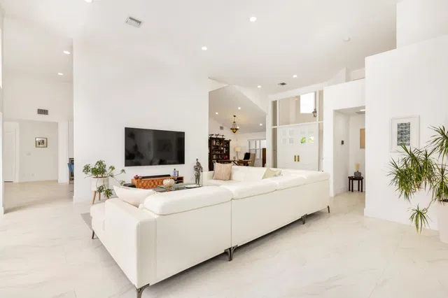 Residence photo 10