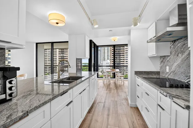4000 N Ocean Singer Island Unit 703 photo 6