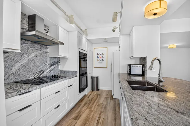 4000 N Ocean Singer Island Unit 703 photo 8