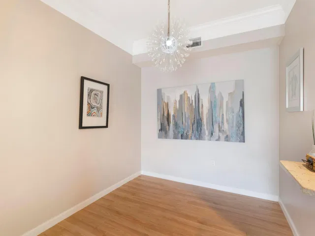 Unit 9309 photo 3