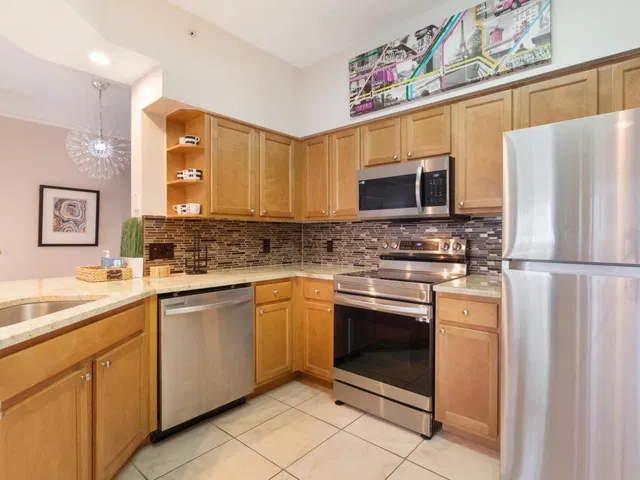 Unit 9309 photo 5