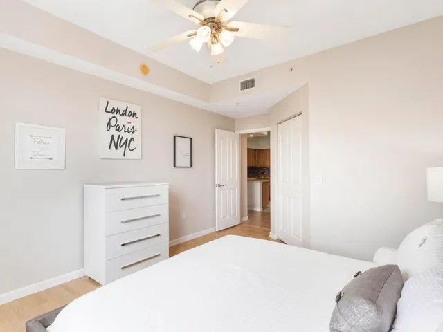 Unit 9309 photo 13