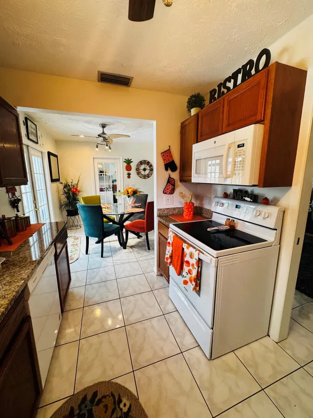 Residence photo 5