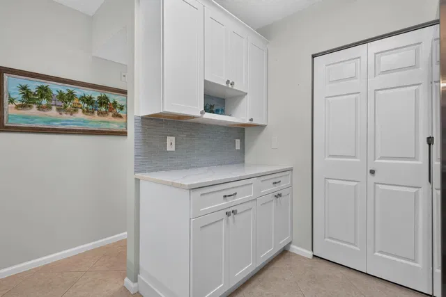 Unit 1202 photo 33