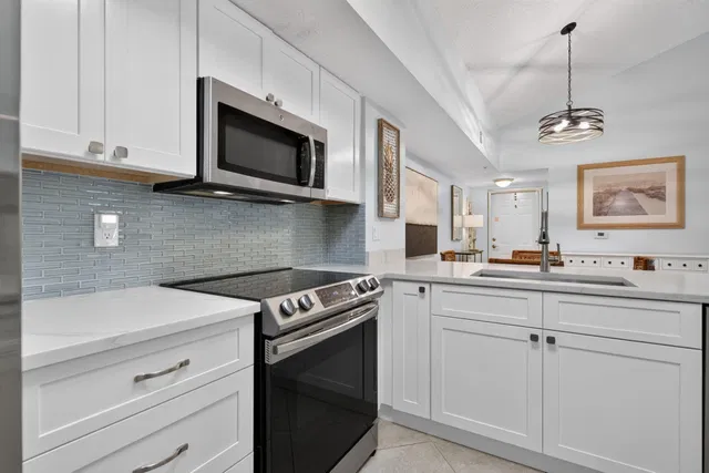 Unit 1202 photo 35