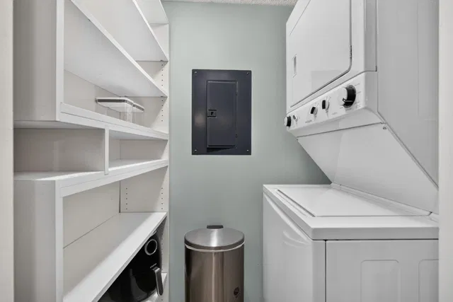 Unit 1202 photo 36