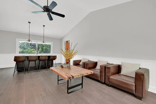  Residence photo 5