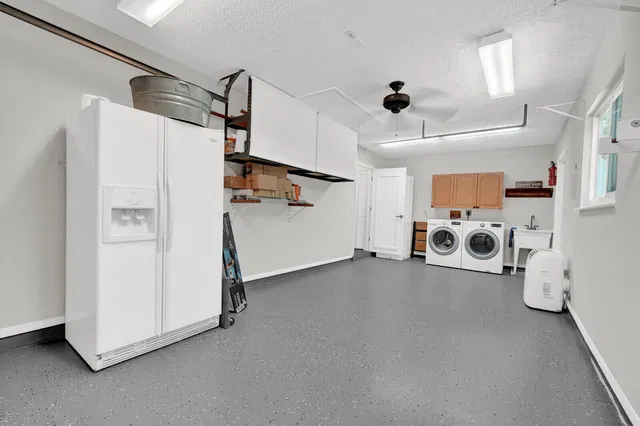  Residence photo 34