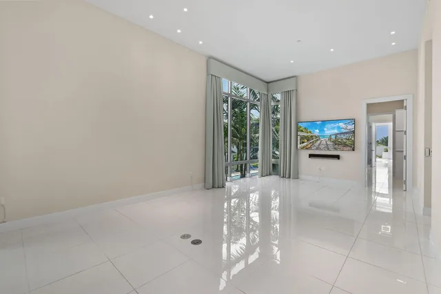 Water Club North Palm Beach Unit 301 photo 26