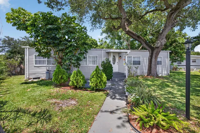  Residence photo 4
