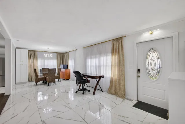  Residence photo 11