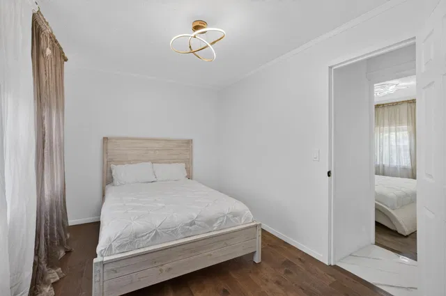  Residence photo 30