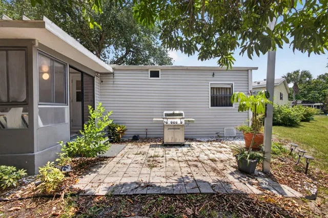  Residence photo 50