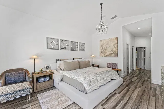  Residence photo 13