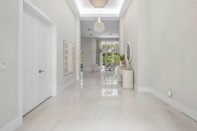 Woodfield Country Club Residence photo 6