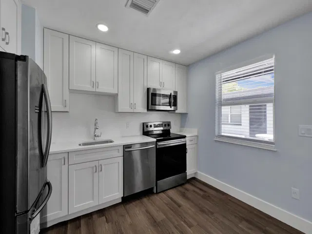 Residence photo 17