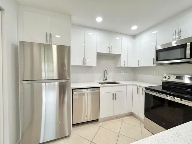 Unit C-1 photo 6