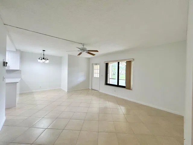 Unit C-1 photo 15