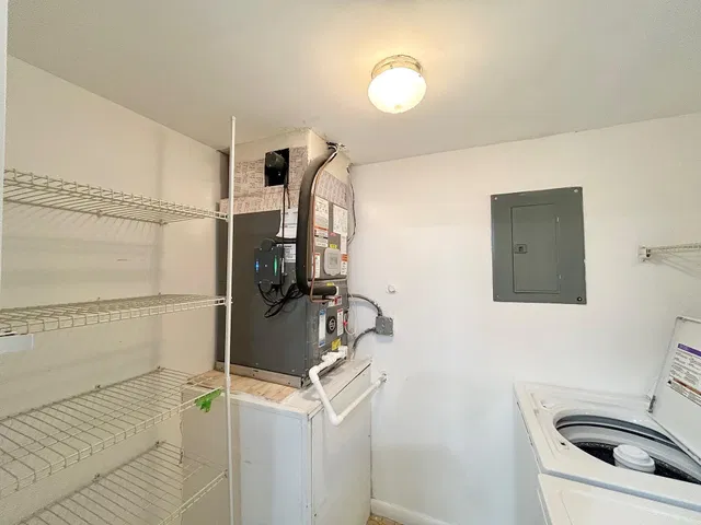 Unit C-1 photo 19