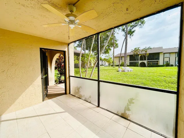 Unit C-1 photo 38