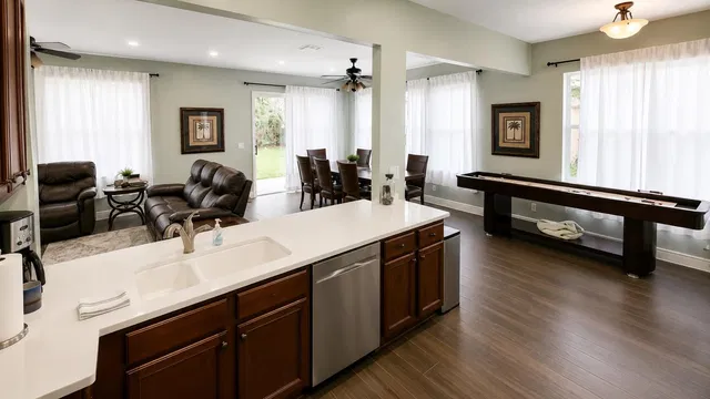 Residence photo 4