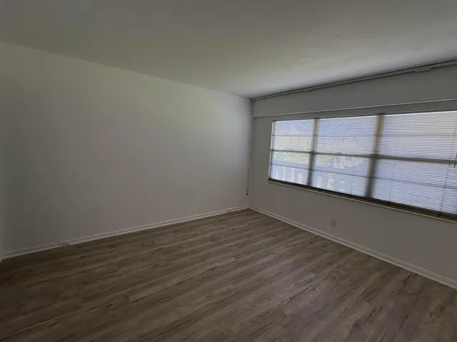 Residence photo 8