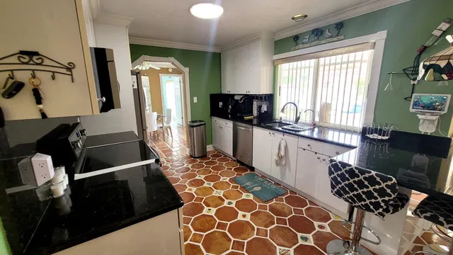 Residence photo 5