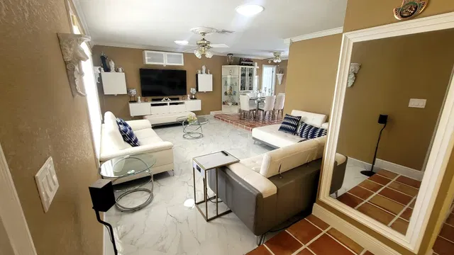 Residence photo 7