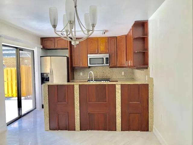 Residence photo 7