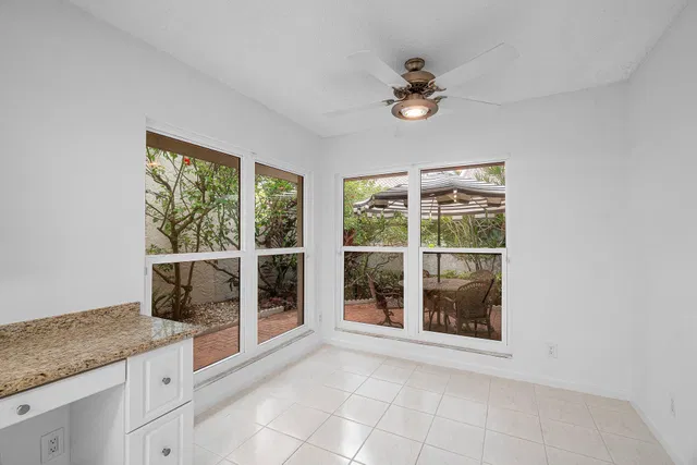  Residence photo 10