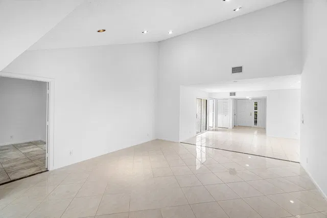  Residence photo 18