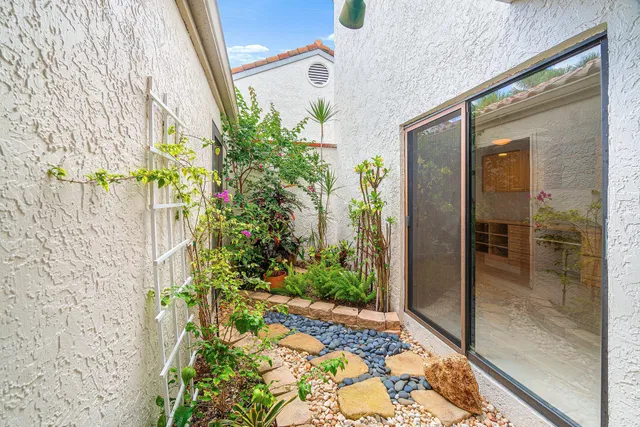  Residence photo 25