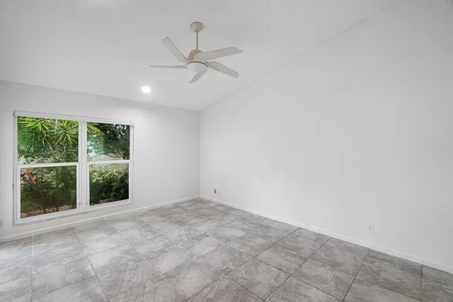  Residence photo 29