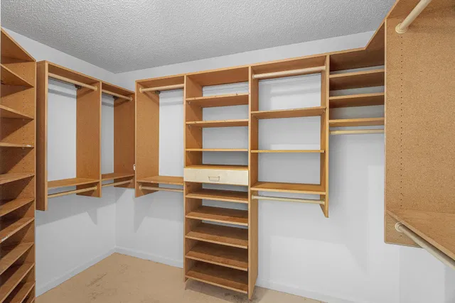  Residence photo 36
