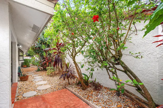  Residence photo 45