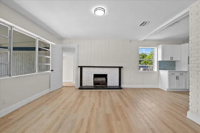 Residence photo 6
