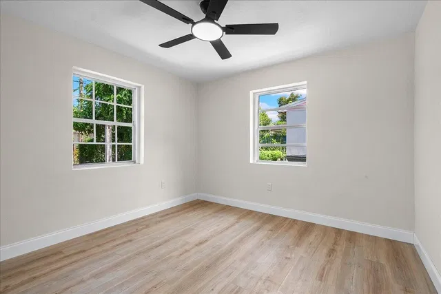 Residence photo 12