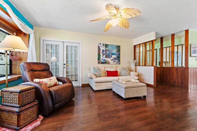 Residence photo 9