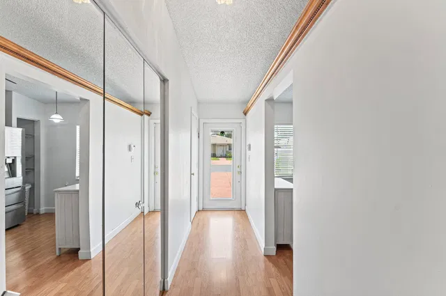 Residence photo 2