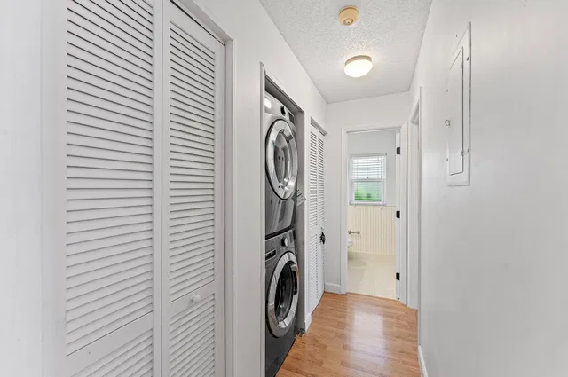 Residence photo 3